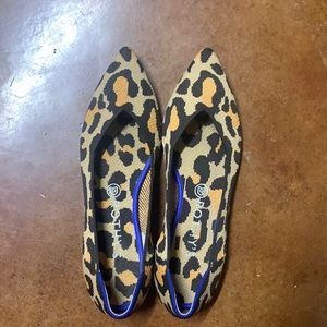 Rothy’s The Point Big Cat/Leopard Print.